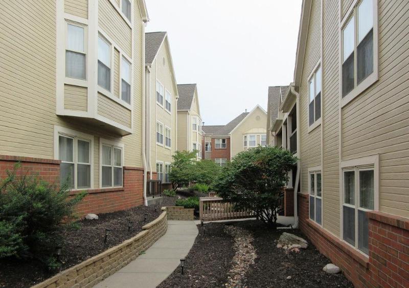 Mainstay Suites Omaha Old Mill Exterior photo